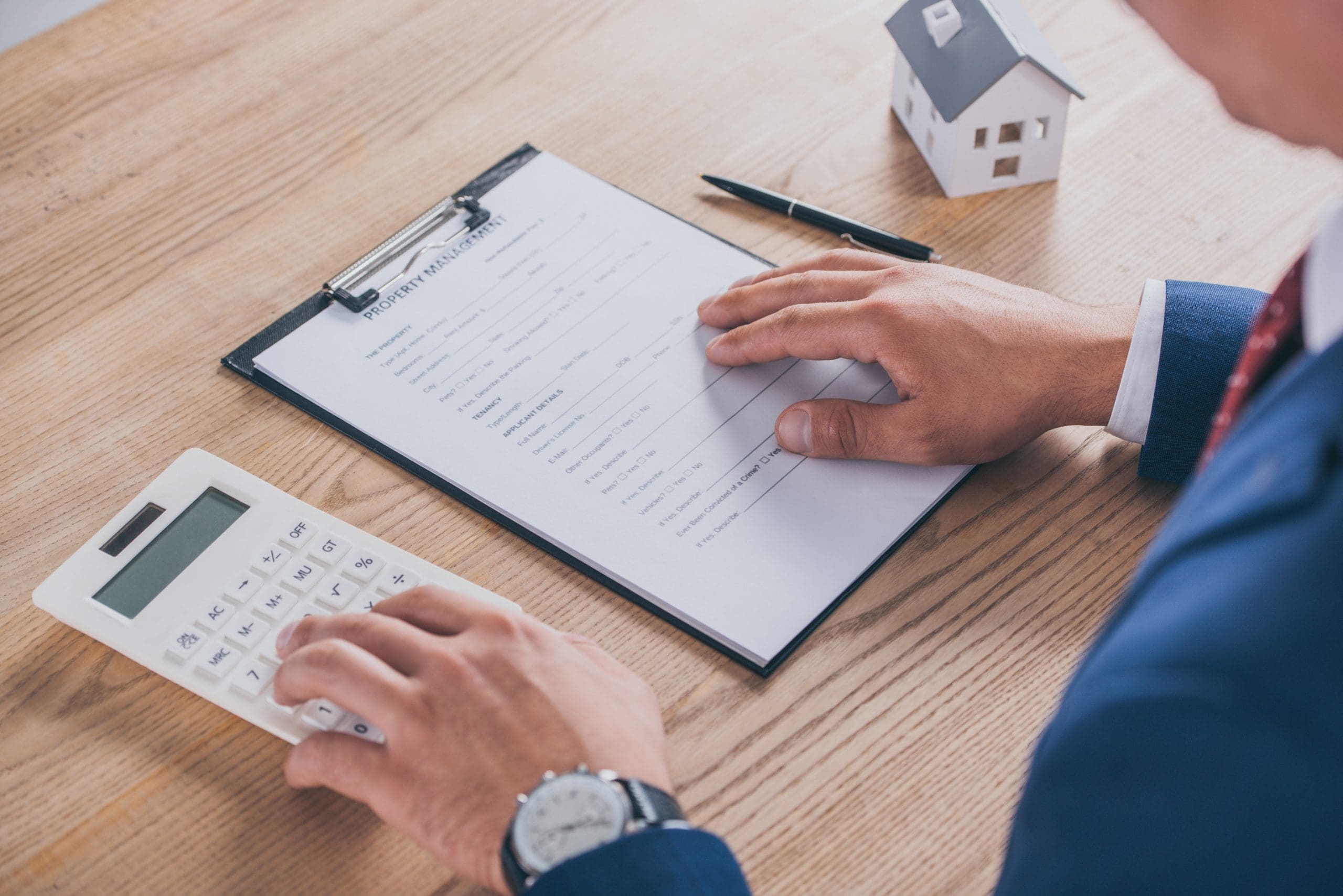 Vantaggi fiscali delle società immobiliari: Società Semplice vs SRL